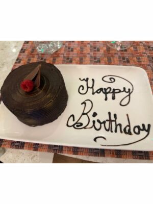 Niharika Chouksey Instagram - Celebrated My Papa’s Birthday At My Most Fav 💕@hotelmarineplaza @hellodspr 

#niharikachouksey #swipe