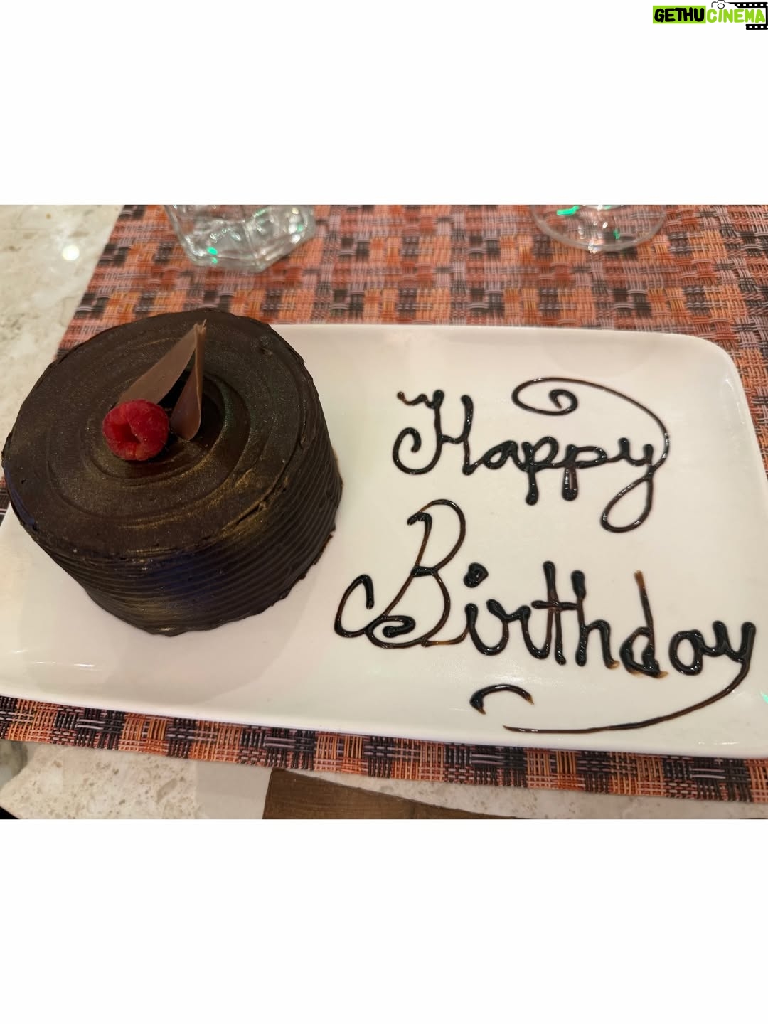 Niharika Chouksey - 37.9K Likes - Celebrated My Papa’s Birthday At My Most Fav 💕@hotelmarineplaza @hellodspr 

#niharikachouksey #swipe