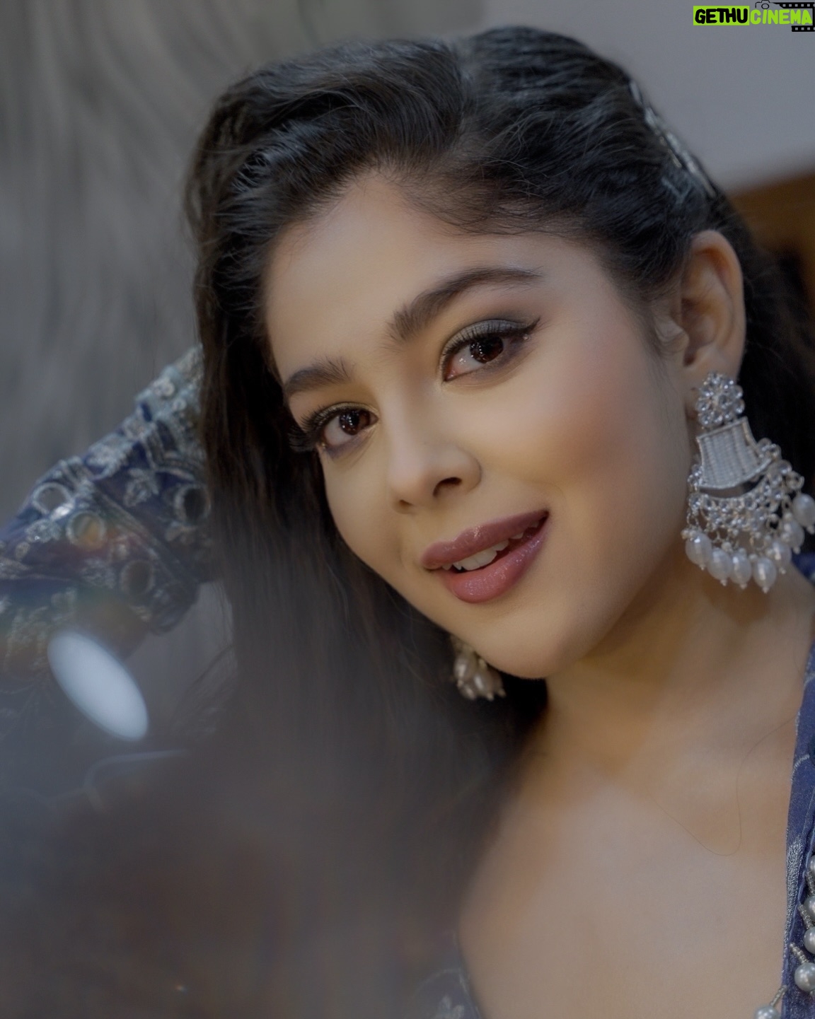 Niharika Chouksey - 51.5K Likes - 🩵🩵

#niharikachouksey #swipe #zrm #tummsetummtak #actress