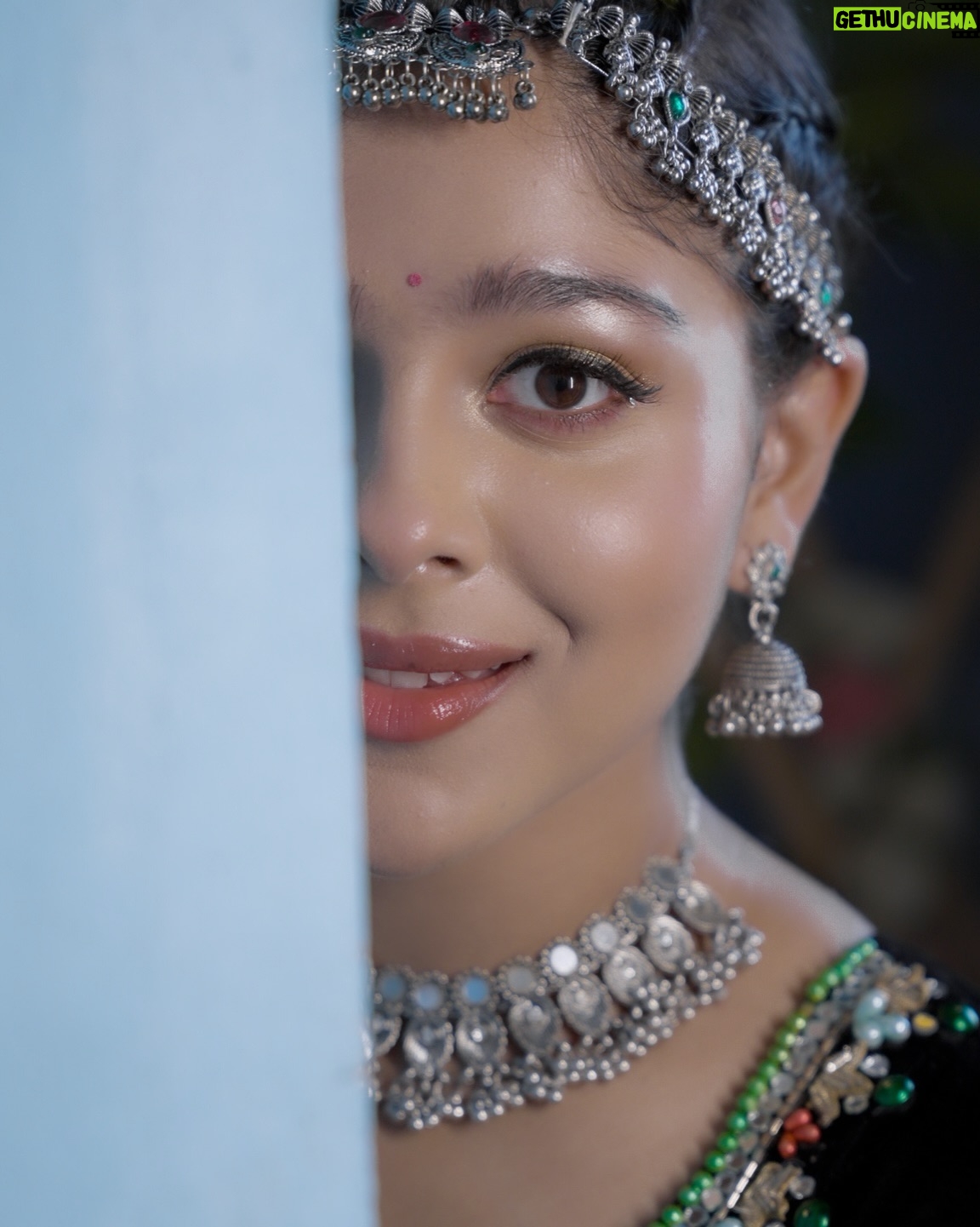 Niharika Chouksey - 109.3K Likes - 🤫👀

📸 @portraitdeewana 
Makeup @vikramrai1216 
Hair @dhanshree.5.10 

#niharikachouksey #swipe #actress #tummsetummtak #tumsetumtak