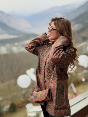 Niharika Malik Instagram - Manali things🩵
#travel #travelphotography #mountains #explore #explorepageًًً #outfits