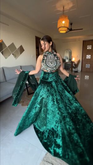 Niharika Malik Instagram - Comment “link” for outfit details✨

My brother’s first LOHRI 🔥🪵

#outfit #outfitinspo #outfits #fashion #lehenga #lohri #lohricelebration #style #trending #trendingreels