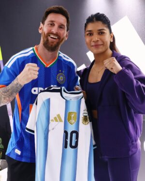 Nikhat Zareen Instagram - A memory I’ll tell forever… a moment shared with the GOAT.🐐❤️
Truly grateful to @adidasindia for making this happen.
