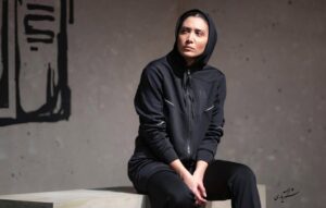 Niki Mozaffari Instagram - 🎭
نمایی از اجرای نمایش « گناه مشترک » 
پردیس تئاتر شهرزاد ، ساعت ۱۹:۴۵ 
خرید بلیت : از سایت تیوال 
عکس از : @elaheh_shahriari