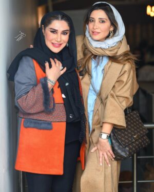 Niki Mozaffari Instagram - 🎭
بعد از اجرای نمایش « گناه مشترک »