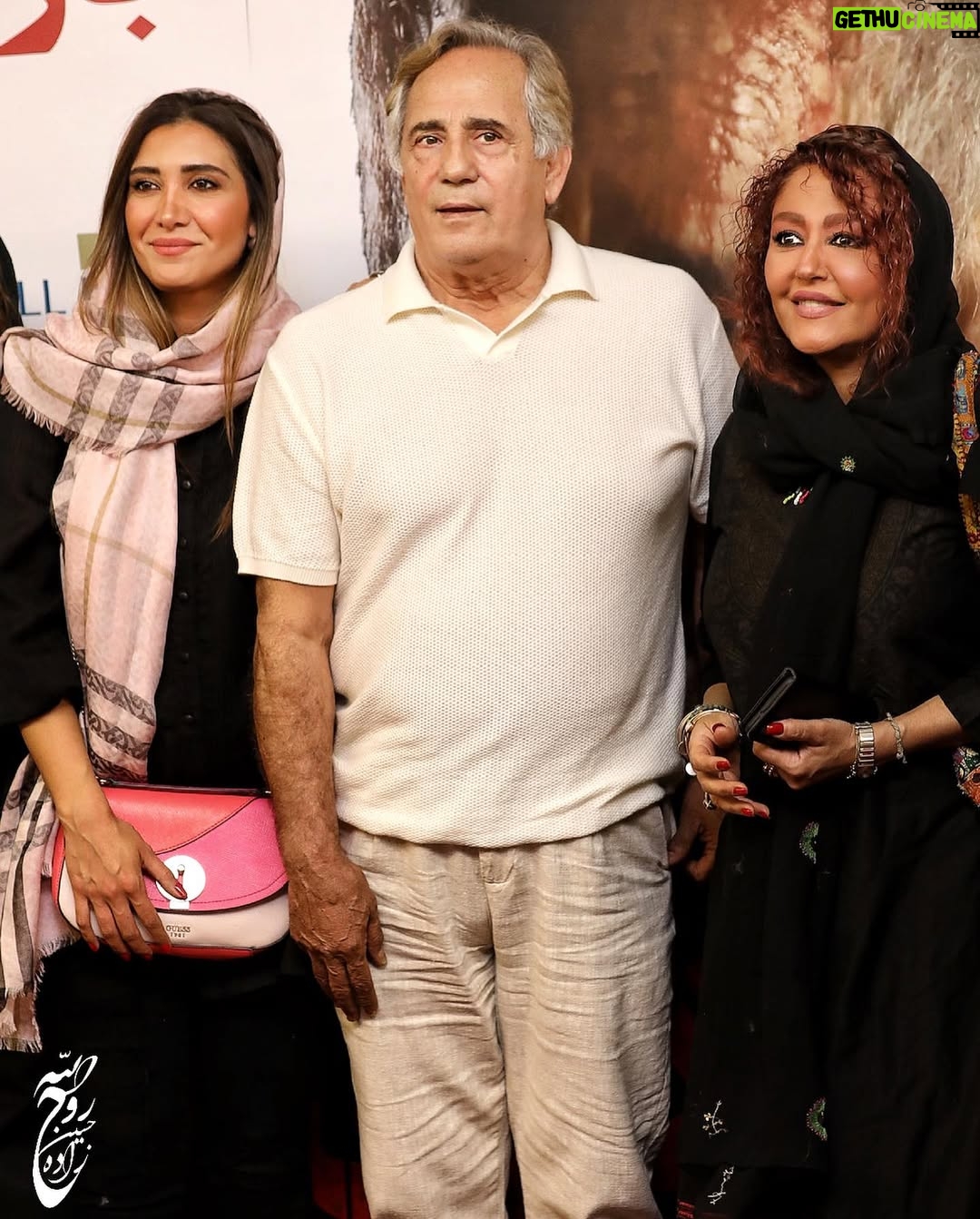 Niki Mozaffari - 58.3K Likes - .
ورق بزنید
اولین اکران مردمی فیلم سینمایی « کوچه ژاپنی ها » 
همراه با بازیگران این فیلم 
چه لذت و کیفی داشت دیدن این فیلم کنار شما 
ممنون از حضور تک تکتون 🙏🏻😍✨
پی نوشت : ممنون از حضور تمام عکاسان عزیز که ما رو در این شب همراهی کردند 🙏🏻💐