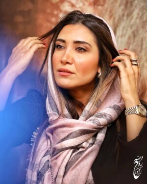 Niki Mozaffari Instagram - .
ورق بزنید
اولین اکران مردمی فیلم سینمایی « کوچه ژاپنی ها » 
همراه با بازیگران این فیلم 
چه لذت و کیفی داشت دیدن این فیلم کنار شما 
ممنون از حضور تک تکتون 🙏🏻😍✨
پی نوشت : ممنون از حضور تمام عکاسان عزیز که ما رو در این شب همراهی کردند 🙏🏻💐