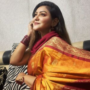 Nishat Priom Instagram - ❤️💛 Take the time to enjoy the little things, for one day, you may look back and realize they were the big things.” 
— Robert Brault
#শাড়ি : আমার বড় আপুর শাড়ি ♥️🫰
#Nishat_Priom #selfloveisimportant