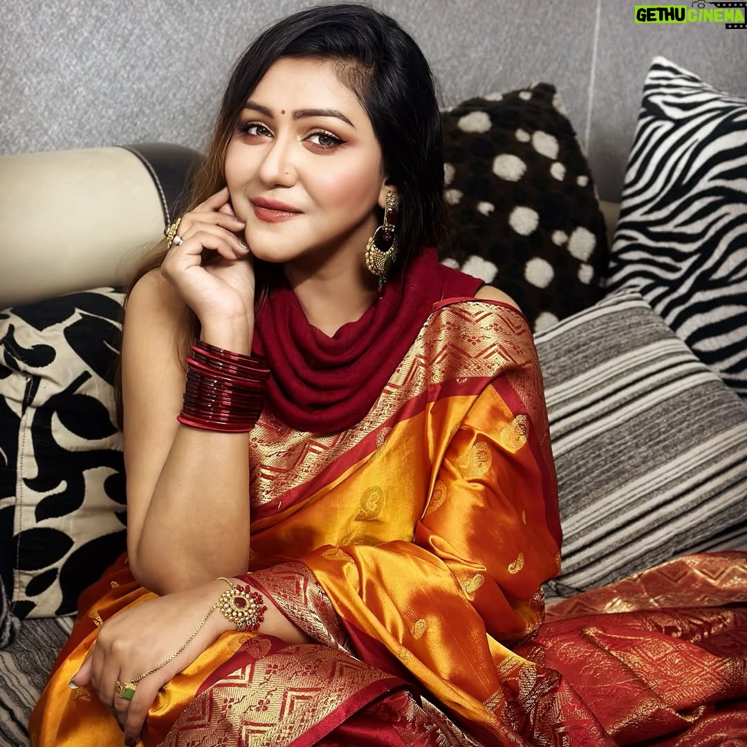 Nishat Priom - 1.4K Likes - ❤️💛 Take the time to enjoy the little things, for one day, you may look back and realize they were the big things.” 
— Robert Brault
#শাড়ি : আমার বড় আপুর শাড়ি ♥️🫰
#Nishat_Priom #selfloveisimportant