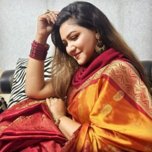 Nishat Priom Instagram - ❤️💛 Take the time to enjoy the little things, for one day, you may look back and realize they were the big things.” 
— Robert Brault
#শাড়ি : আমার বড় আপুর শাড়ি ♥️🫰
#Nishat_Priom #selfloveisimportant