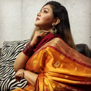 Nishat Priom Instagram - ❤️💛 Take the time to enjoy the little things, for one day, you may look back and realize they were the big things.” 
— Robert Brault
#শাড়ি : আমার বড় আপুর শাড়ি ♥️🫰
#Nishat_Priom #selfloveisimportant