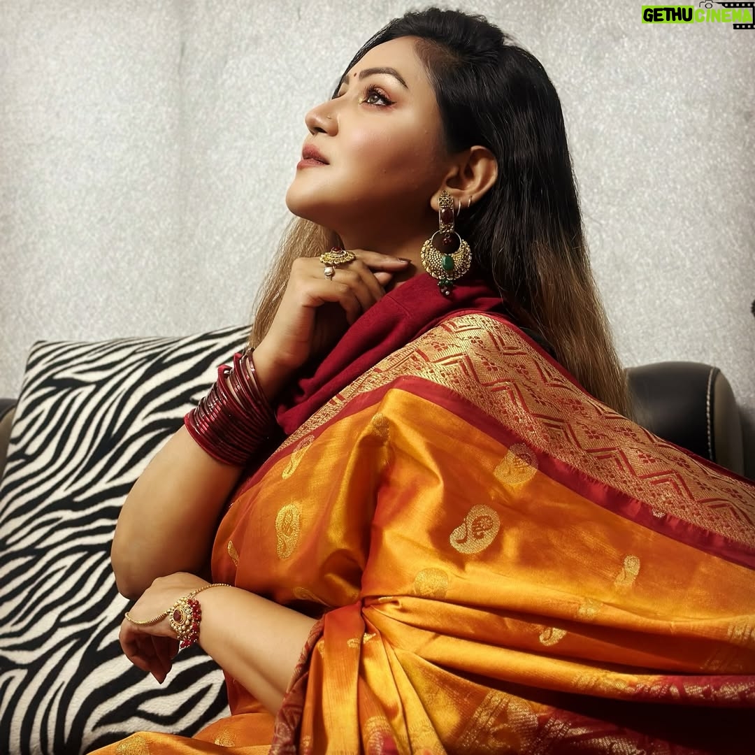 Nishat Priom - 1.4K Likes - ❤️💛 Take the time to enjoy the little things, for one day, you may look back and realize they were the big things.” 
— Robert Brault
#শাড়ি : আমার বড় আপুর শাড়ি ♥️🫰
#Nishat_Priom #selfloveisimportant