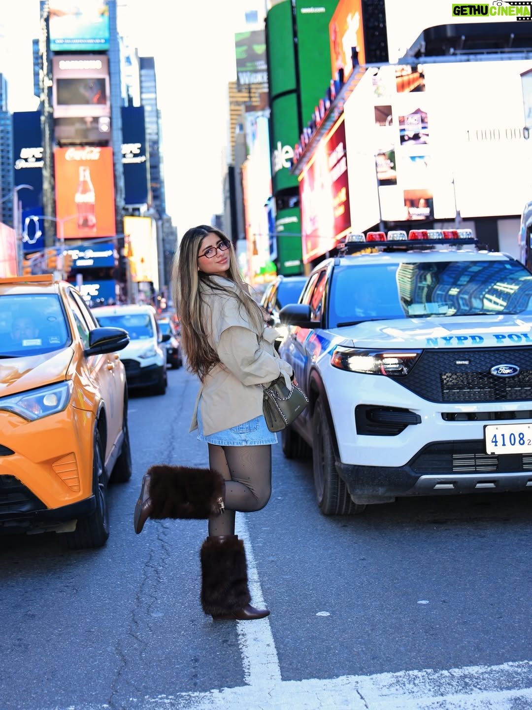 Nishika Lalwani - 1.7K Likes - born to be a city girl, forced to be a tourist🙂‍↕️