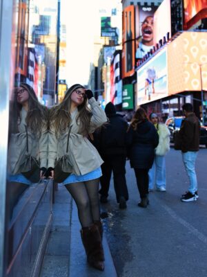 Nishika Lalwani Instagram - born to be a city girl, forced to be a tourist🙂↕️