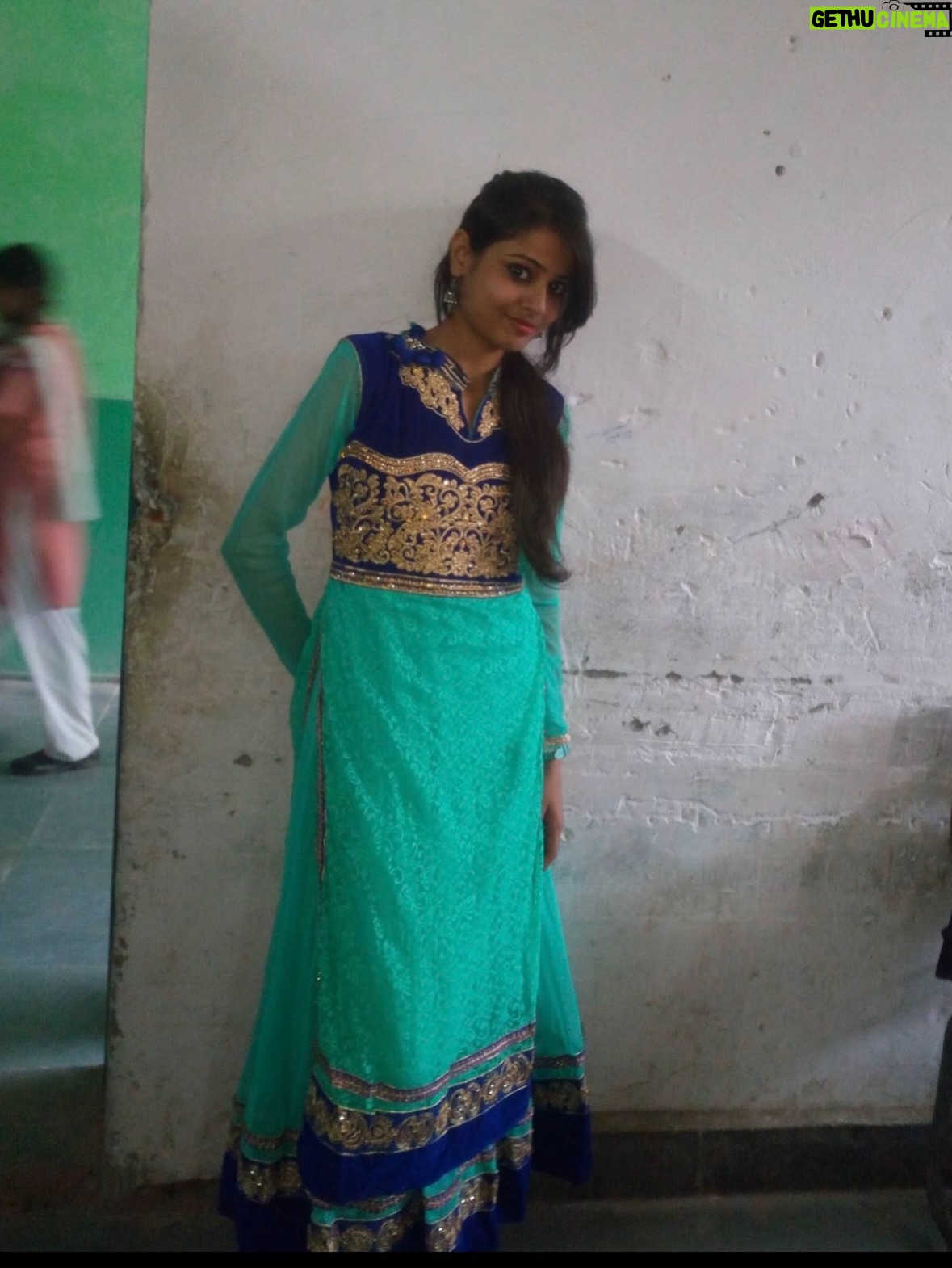 Nishu Tiwari - 185.4K Likes - 2016 Wali Nishu 🤣😍

#2016