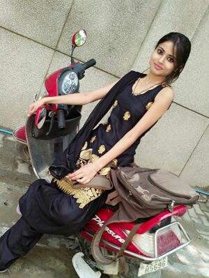 Nishu Tiwari Instagram - 2016 Wali Nishu 🤣😍
#2016