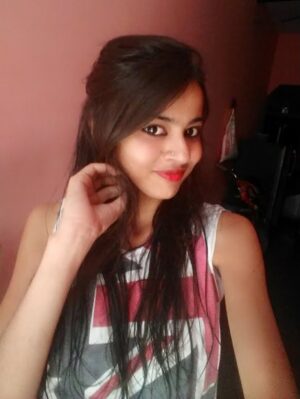 Nishu Tiwari Instagram - 2016 Wali Nishu 🤣😍
#2016