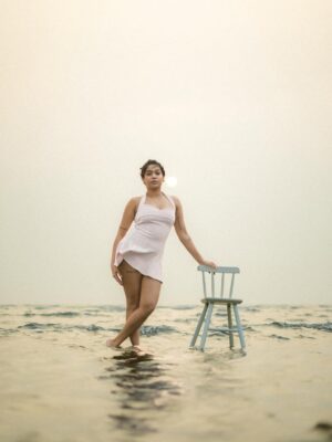 Nita Shilimkar Instagram - Ocean therapy 🤍
.
.
.
📸 : @ashwin.tidke9
Edit : @saetenation
.
.
#nita #beach #pink #love #fashion