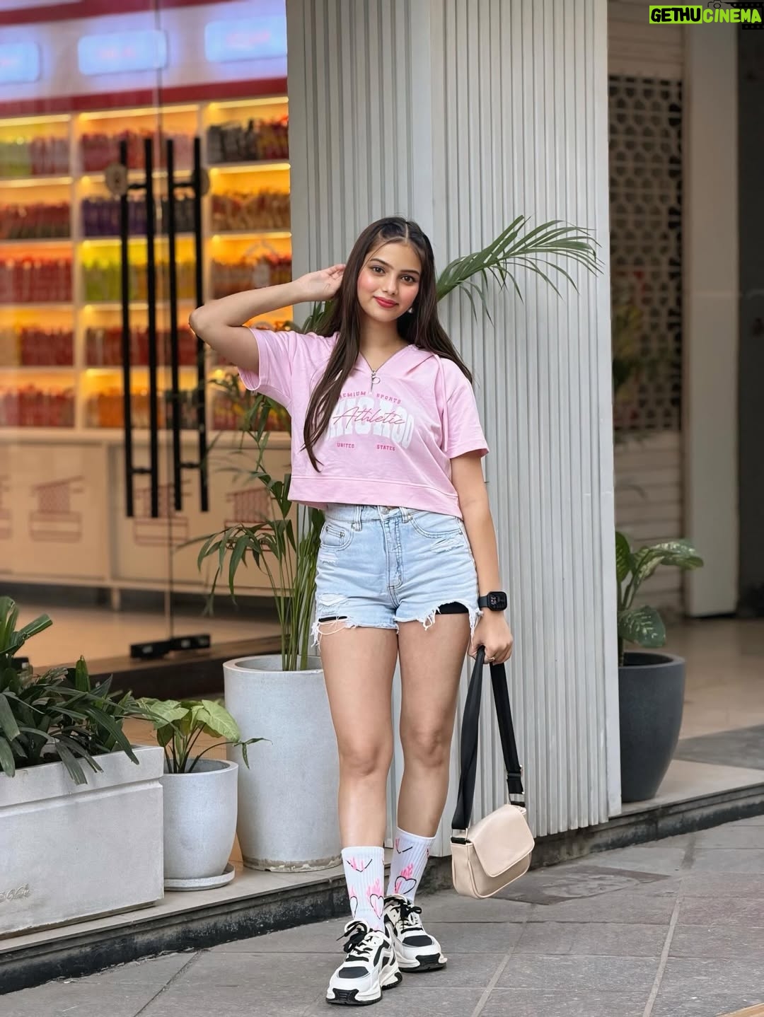 Nitisha - 535.8K Likes - CUTE TO HU MAI 🙈💕💅🏻 @nitishaa_09_ @itsmenishu_09_ 

Like comment share❤️

📷 @abid_09_ 

#photo #photography #photoshoot #photooftheday #pic #picoftheday #pics #picsdaily #instagram #instagood #instaphoto #model #modelshoot #cute #cutebaby #pose #nature #naturephotography #shot#snapshot #composition #color#myphoto #likesforlike #explore #explorepage #foryou @nitishaa_09_ 👅