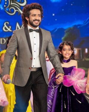 Nitya saxena Instagram - I am my parents “Gaaju Bomma” 😇🙏

At the recent Little Miss & Mr South India beauty pageant 🔥

Tq @omkarmakeup_artist @shiva_hairstylist_023 @radheshyam_designer_studio fr making me look so pretty 🥰

Had a great experience 😇

Clicks by @drishtikon_artisticview 

@anchorravi_offl @nitya.saxena1186