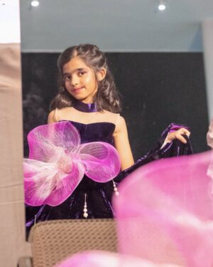 Nitya saxena Instagram - I am my parents “Gaaju Bomma” 😇🙏

At the recent Little Miss & Mr South India beauty pageant 🔥

Tq @omkarmakeup_artist @shiva_hairstylist_023 @radheshyam_designer_studio fr making me look so pretty 🥰

Had a great experience 😇

Clicks by @drishtikon_artisticview 

@anchorravi_offl @nitya.saxena1186