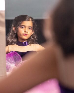 Nitya saxena Instagram - I am my parents “Gaaju Bomma” 😇🙏

At the recent Little Miss & Mr South India beauty pageant 🔥

Tq @omkarmakeup_artist @shiva_hairstylist_023 @radheshyam_designer_studio fr making me look so pretty 🥰

Had a great experience 😇

Clicks by @drishtikon_artisticview 

@anchorravi_offl @nitya.saxena1186