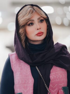 Niusha Zeighami Instagram - تمام روح و جان من 
خلاصه در سرزمینی ست 
که مردمانش مهربان ترین و خالص ترین
و لایق ترینند♥️