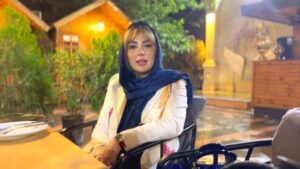 Niusha Zeighami Instagram - مرسی از همه ی عزیزانی که این شب خوب رو کنارم بودن و مرسی از همه ی شما دوستان عزیزم که با پیام های پر مهرتون این شب رو برای من گرم تر کردید.
دوستتون دارم ❤️