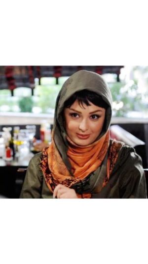 Niusha Zeighami Instagram - تا بوده همین بوده 
از ازل تا الان 
مرد داشته مخ میزده زن هم داشته گول میخورده .
فیلمی پر از دغدغه های جوانی ...آمال و آرزو های جمعی جوان برای رسیدن به هدف هاشون برای زندگی بهتر .
.
- ببین عباس آقا علم کشی کار ساده ای نیست کار آدم بزرگاست .
آدم بزرگ هم کار بزرگ میکنه 
حاضری واسه کار بزرگ؟! امید به روزی که همه ی ما انسان ها بتونیم کار بزرگ انجام بدیم🤗
.
گشت ارشاد
ساخته : سعید سهیلی 
سال تولید : ۱۳۹۰
.
#نیوشا_ضیغمی #newshazeighami