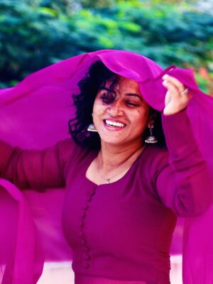 Nivedita Rajappan Instagram - Wrapped in joy, carried by the wind ✨
P.C : @gomz_shankar
#purple #wind #love #joy