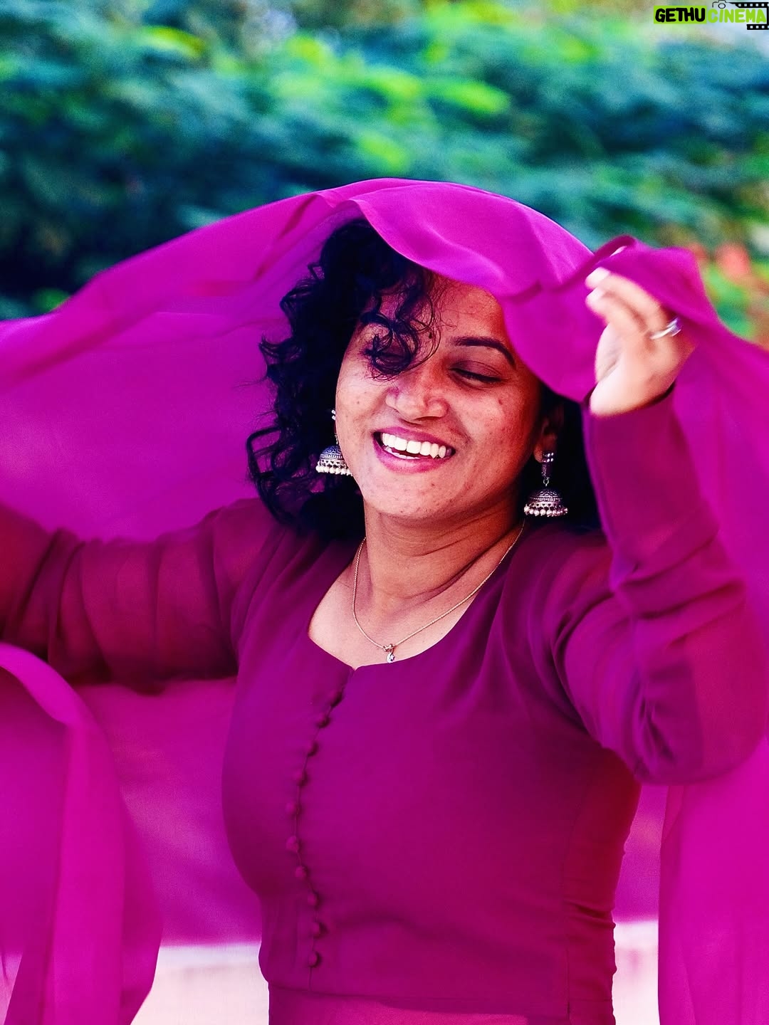 Nivedita Rajappan - 15.2K Likes - Wrapped in joy, carried by the wind ✨

P.C : @gomz_shankar 

#purple #wind #love #joy