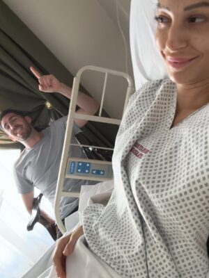 Noelia Marzol Instagram - 6 años amor…
decime si no la vivimos 🤣
pasó de todo, y todo fue cambiando, salvo una cosa. Somos equipo.

Te amo viejo. ❤️