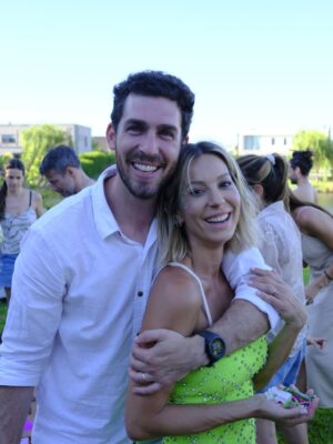 Noelia Marzol Instagram - Feliz cumpleaños amor ❤️
33 añitos. Sos un pebete 
Te amamos gracias por cuidarnos y amarnos cada día! 
El video del final fue en represalia a las fotos q subiste el día de mi cumple 🤣