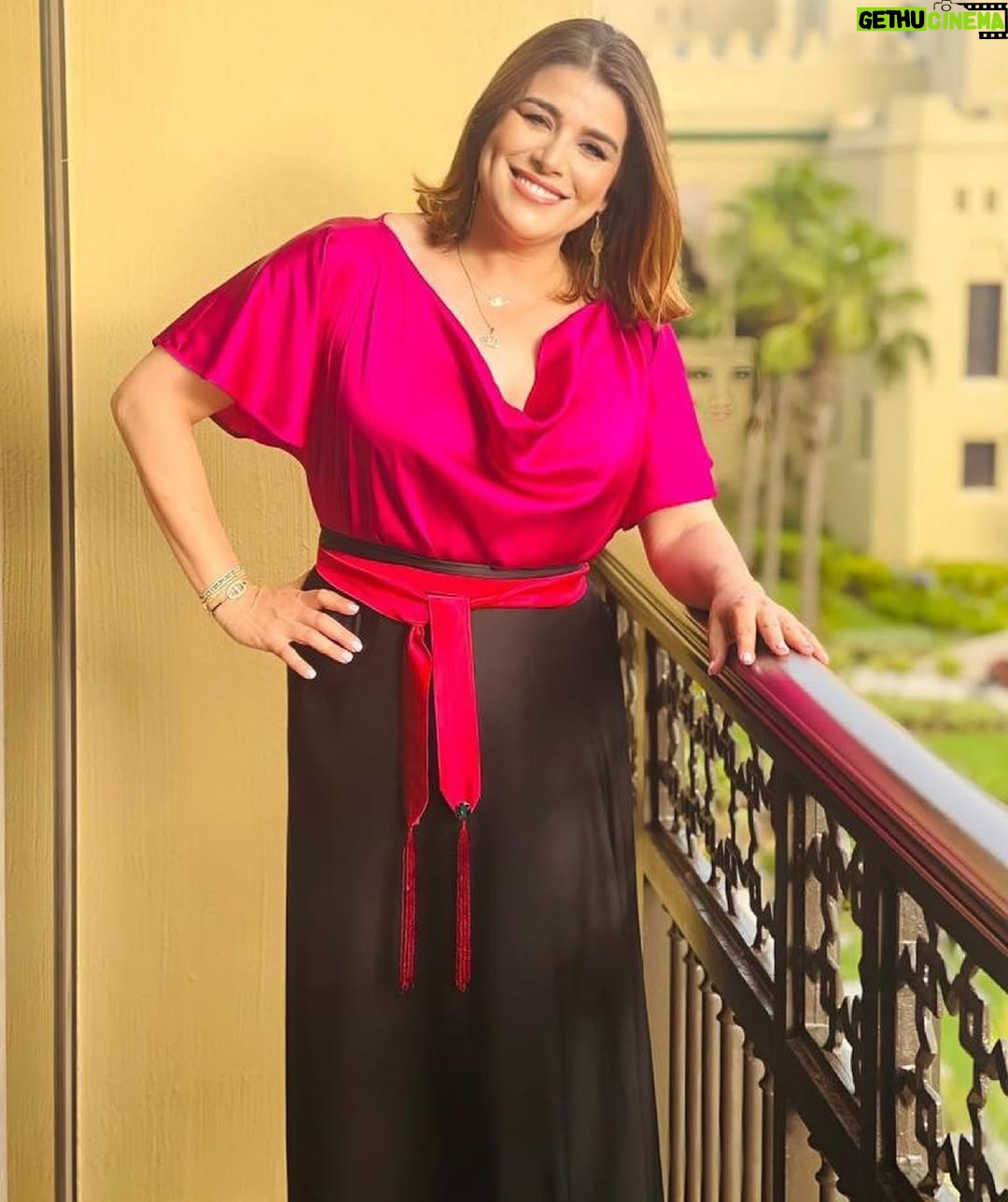 Nora Skalli - 33.8K Likes - Bonjour bonjour. “Entre les croquis et la toile, la couleur fait foi de tout, la couleur crée l'émotion et laisse jaillir l'étincelle de la création.” Merci à la talentueuse @sihamsarachraibi 👏👏♥️♥️. @mazaganbeachresort 📸 @fatimazahraqanboua_ ♥️♥️ #creation #style #stylish #احبكم_متابعيني ♥️♥️♥️