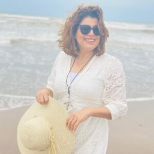 Nora Skalli Instagram - " الحرية شمس يجب ان تشرف في كل نفس" المنفلوطي. نهاركم مُشرق أحبتي توحشتكم😘😘😘♥️♥️♥️. #احبكم_متابعيني #moroccan #actresslife. 📸 @ibtissamlaroussi1