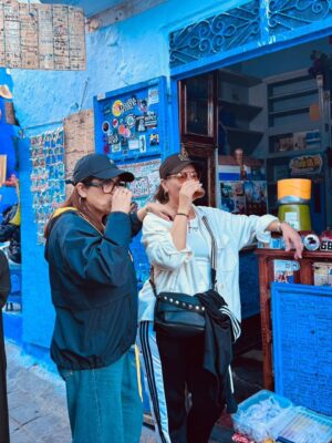 Nora Skalli Instagram - بين احضان شفشاون مع لالة السعدية ، الفن دالفنون ♥️♥️♥️♥️ #friend #art #tvshows #morocco 🇲🇦🇲🇦🇲🇦# 📸 @ymarchoud 🙏♥️