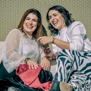 Nora Skalli Instagram - Des éclats de rire, des milliers de sourires . شكراا لكل من هنأني بمناسبة عيد ميلادي ، سواء من اصدقائي الفنانين او من احبائي الفانزات ، شكراا شكراا شكراا ♥️♥️♥️♥️♥️. #birthday #cumpleaños #actress #morroco #tvshow #احبكم_متابعيني ♥️♥️♥️. @meryemzaimiofficiel 📸 @tintin_reporter_official