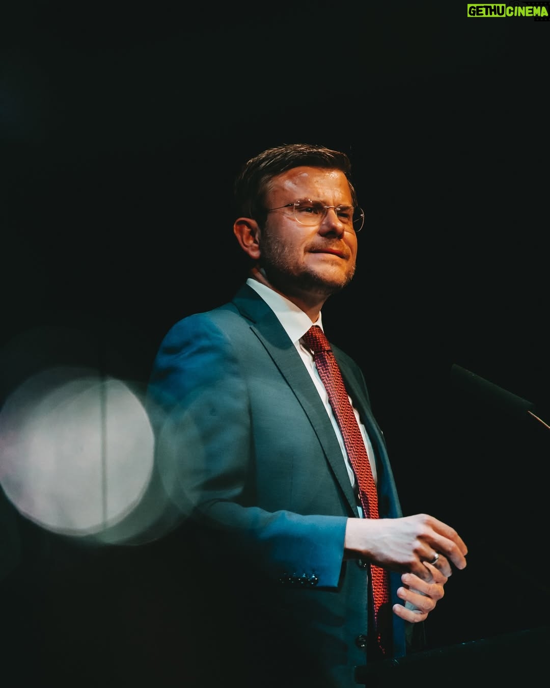 Nur Sürer - 5.2K Likes - Die 29. Ausgabe des Festivals ist eröffnet, heute gibt es Festivalgespräche und klar Filme zum ansehen, bis gleich im @kuenstlerhaus_nbg ❤️ 📷 by @kaanadeniz