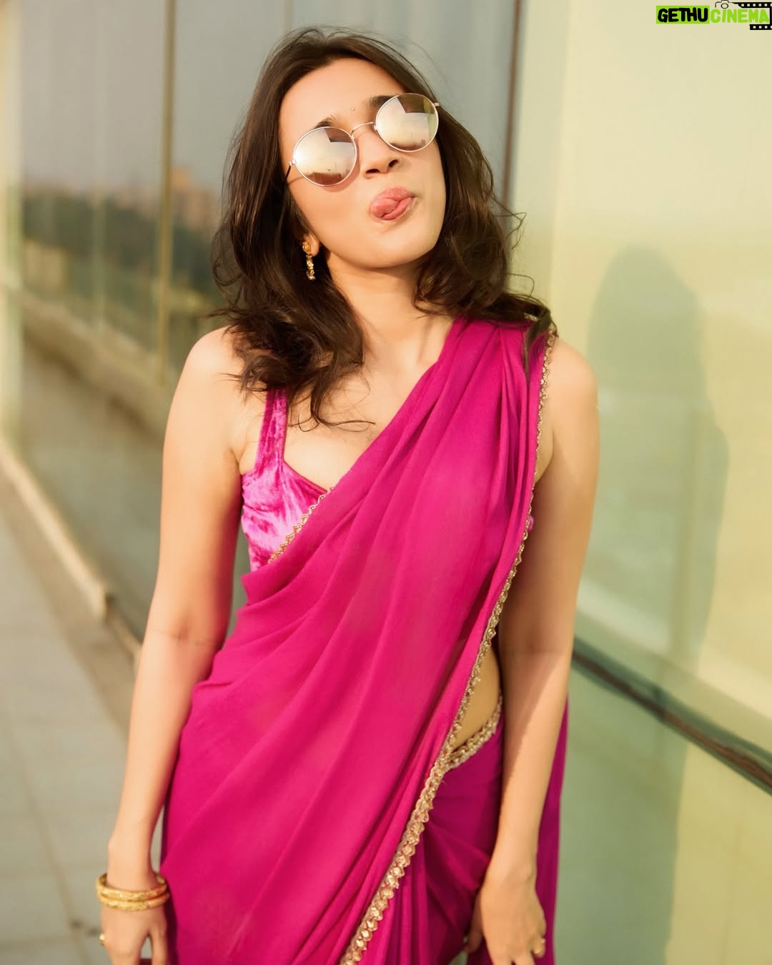 Nuveksha - 50.1K Likes - 🩷🩷🩷

@styled_by_arundev @gohil_jeet