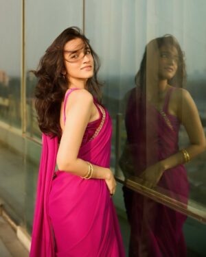 Nuveksha Instagram - 🩷🩷🩷

@styled_by_arundev @gohil_jeet