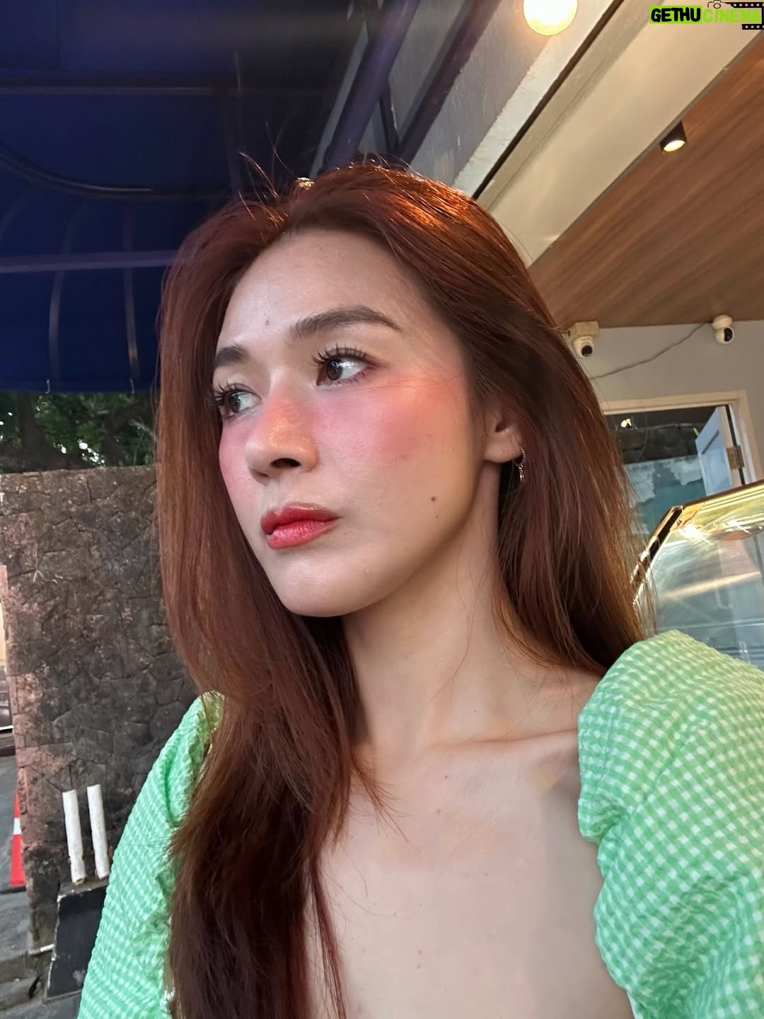 Nwe Darli Tun - 1.8K Likes - Something different about you