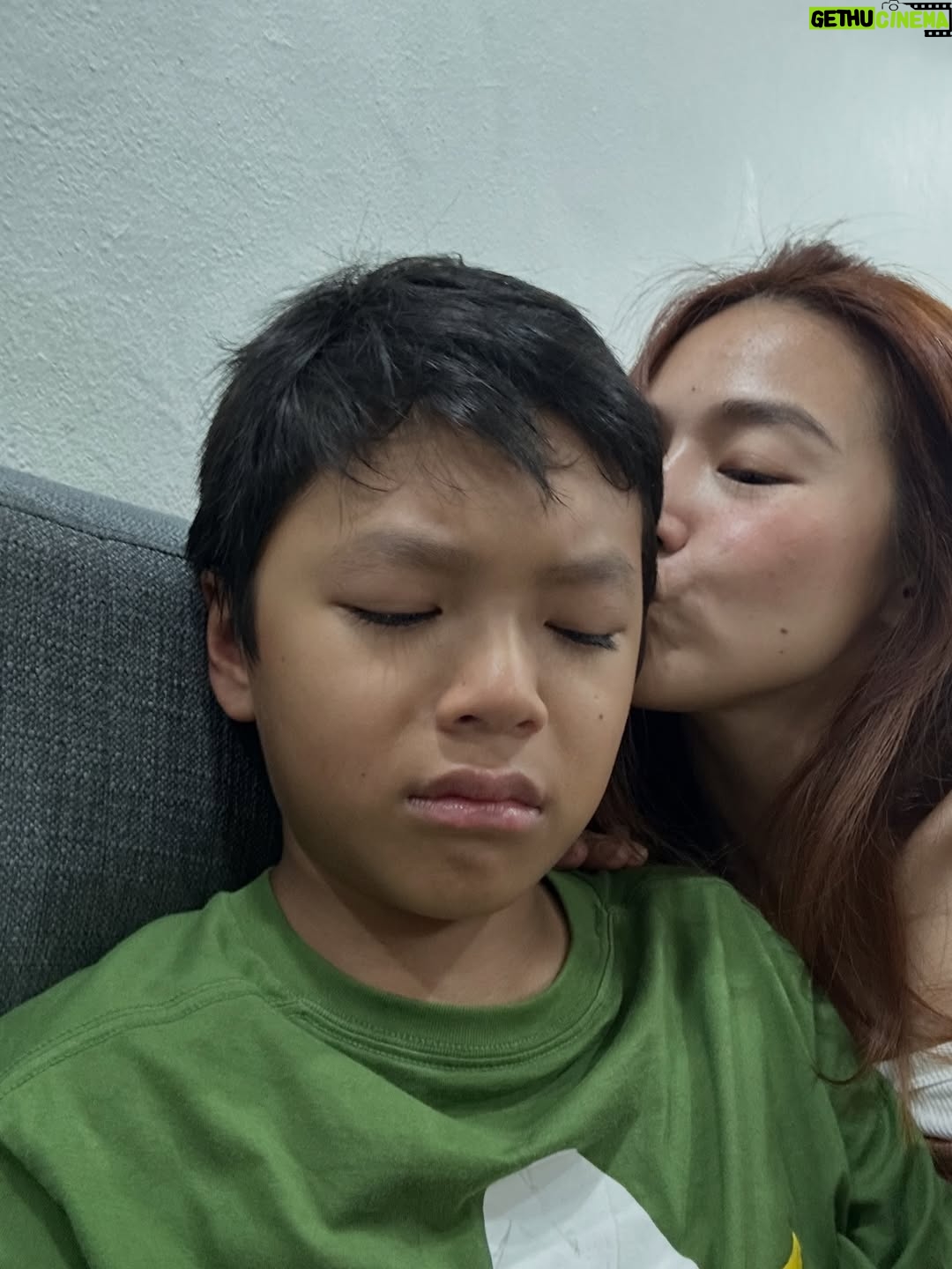 Nwe Darli Tun - 1.8K Likes - Something different about you