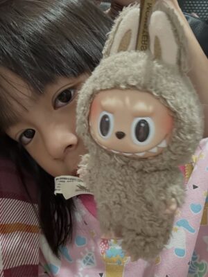 Nwe Darli Tun Instagram - Something different about you
