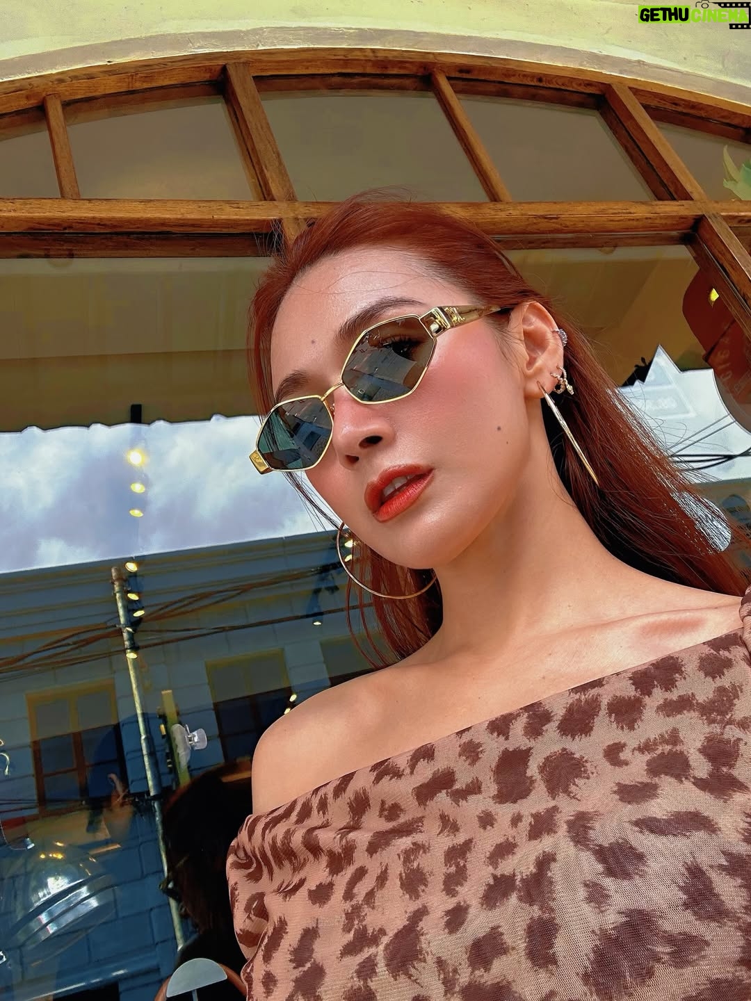 Nwe Darli Tun - 1.8K Likes - Something different about you