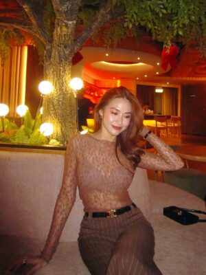 Nwe Darli Tun Instagram - A little party never hurt no one…🤎