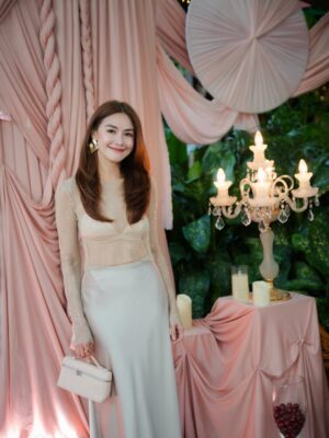 Nwe Darli Tun Instagram - 🧿