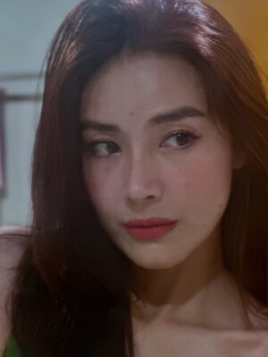 Nwe Darli Tun Instagram - If my eyes are on you, 
don’t worry about the eyes on me.