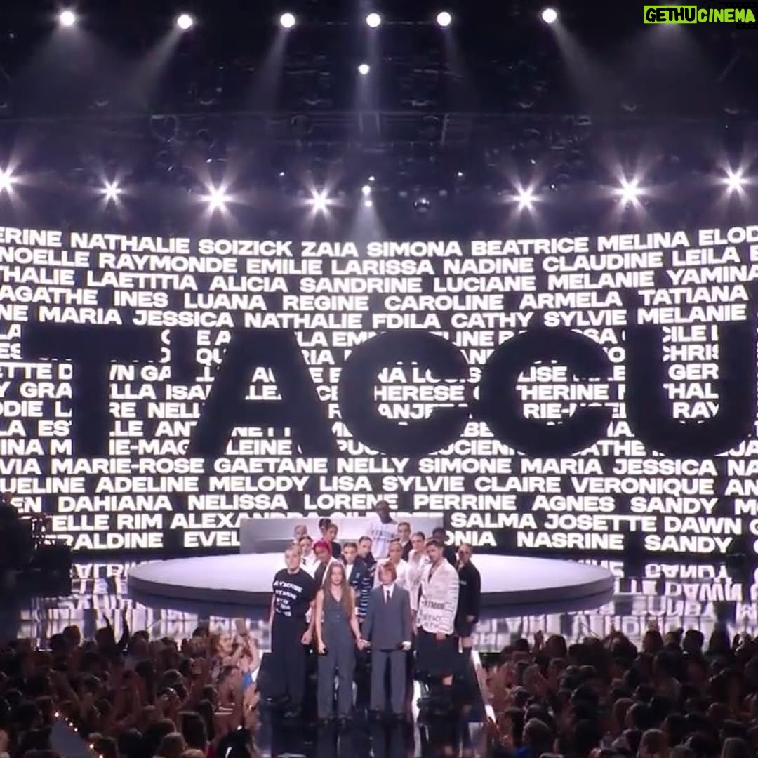 Océane Colom - 43.6K Likes - Chanter je t’accuse sur TF1 en duo avec Anouk, c’était beau, puissant et c’était surtout important. 
Merci pour l’écho que vous faites à ce moment d’union et de sororité et merci à tous ceux qui ont permis qu’il existe ✊🏻💜
Encore bravo à @anouklein pour sa qualification pour la tournée et force pour la suite de l’aventure @staracademytf1 ✨