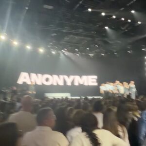 Océane Colom Instagram - Chanter je t’accuse sur TF1 en duo avec Anouk, c’était beau, puissant et c’était surtout important. 
Merci pour l’écho que vous faites à ce moment d’union et de sororité et merci à tous ceux qui ont permis qu’il existe ✊🏻💜
Encore bravo à @anouklein pour sa qualification pour la tournée et force pour la suite de l’aventure @staracademytf1 ✨