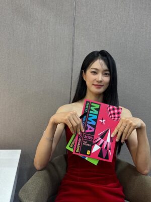 Ok Ja-yeon Instagram - 2025 멜론뮤직어워드 ❤️‍🔥